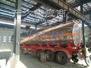 專(zhuān)業(yè)不銹鋼運(yùn)輸罐制造商 華大不銹鋼為您提供高品質(zhì)運(yùn)輸解決方案